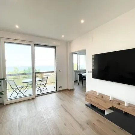 Apartamento Elegante Fronte Mare - Wifi - Ac Savona